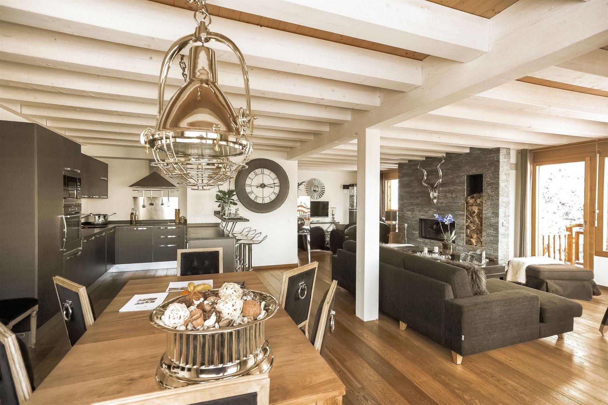 Crans Luxury Lodges Exterior photo